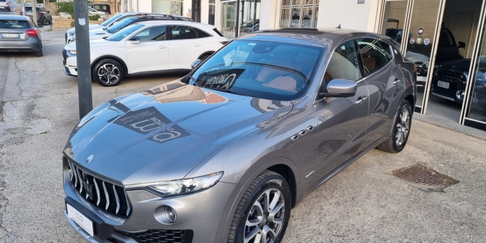 MASERATI LEVANTE / 2018 / 5P / SUV 3.0 V6 DS 275CV GRANLUSSO Q4 AUTO